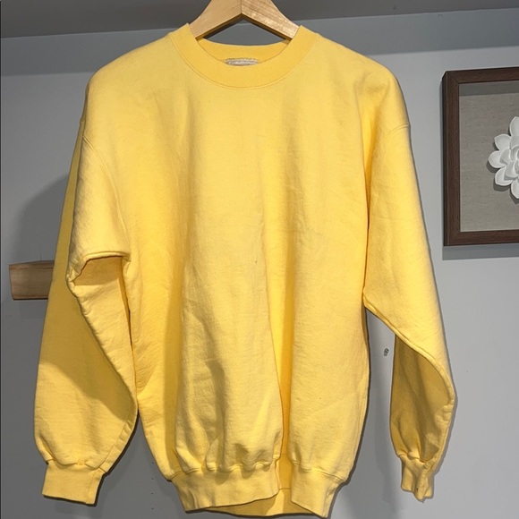 Hanes Tops - Yellow Crewneck‎ Sweater